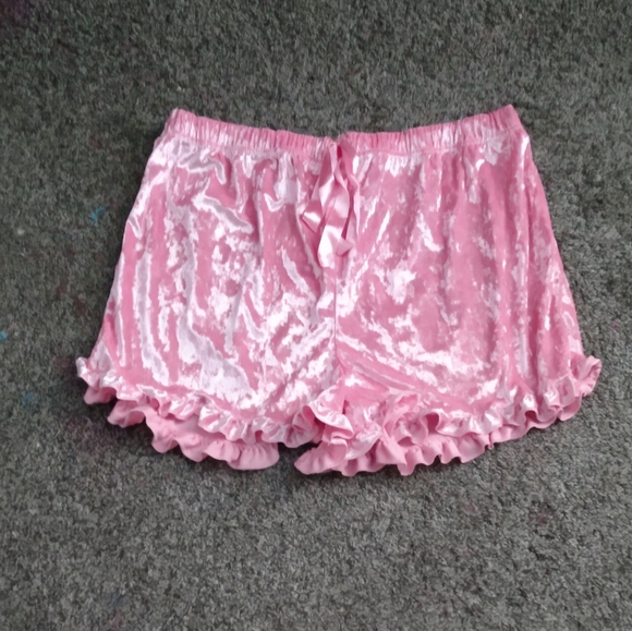 2X pink shorts - Picture 1 of 4
